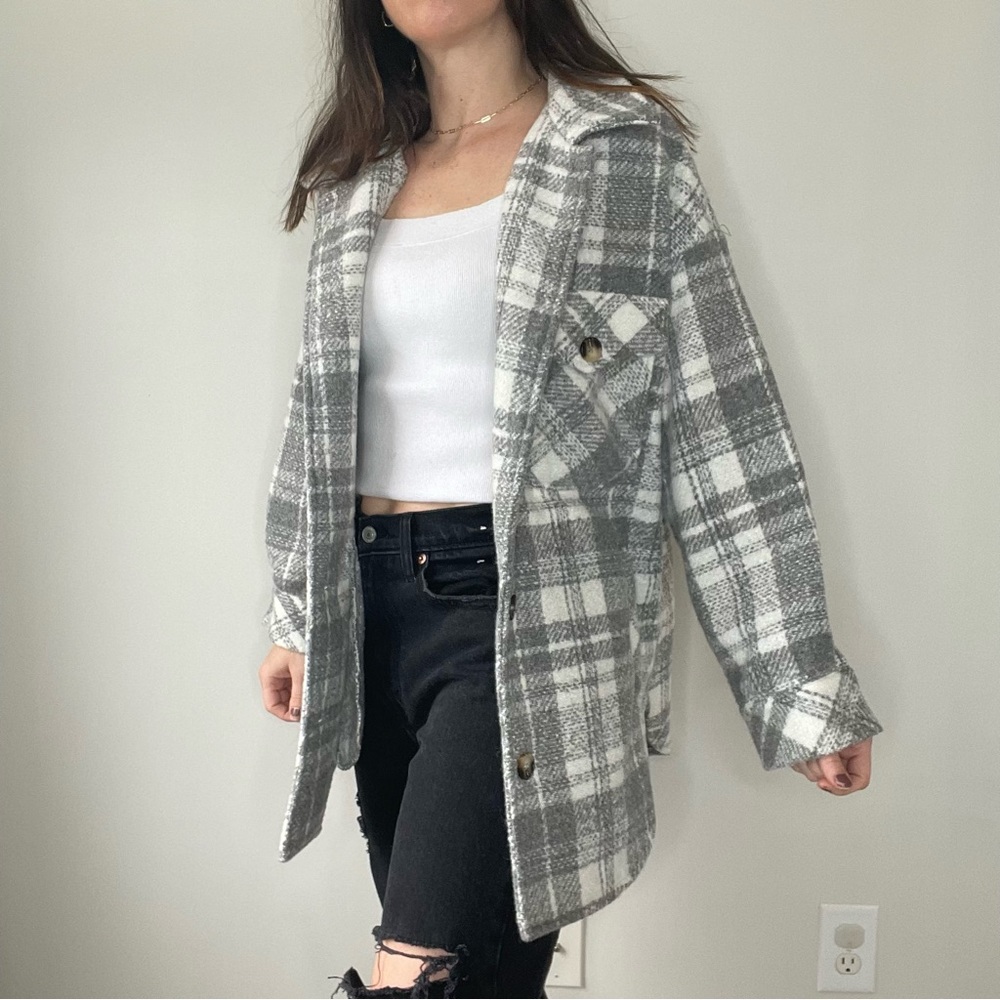 Plaid Shacket Grey Size Small - image 7